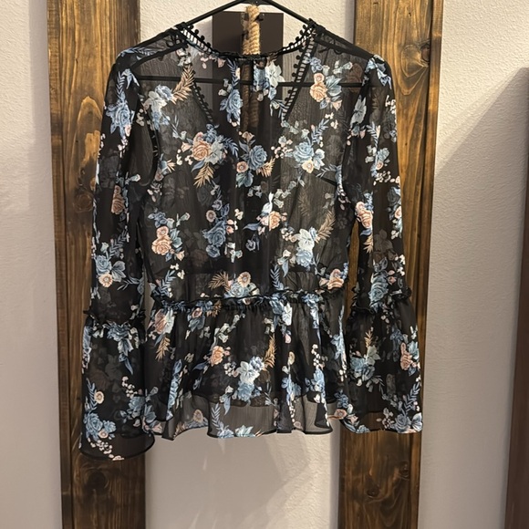White House black market floral Sheer Blouse - Picture 2 of 4